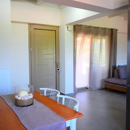 Holiday home Villeta Nikol “νηνεμία” Lixouri
