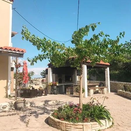 Villeta Nikol “νηνεμία”
