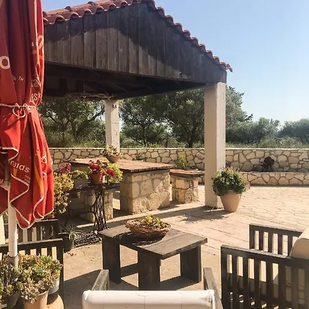 Villeta Nikol “νηνεμία” Holiday home